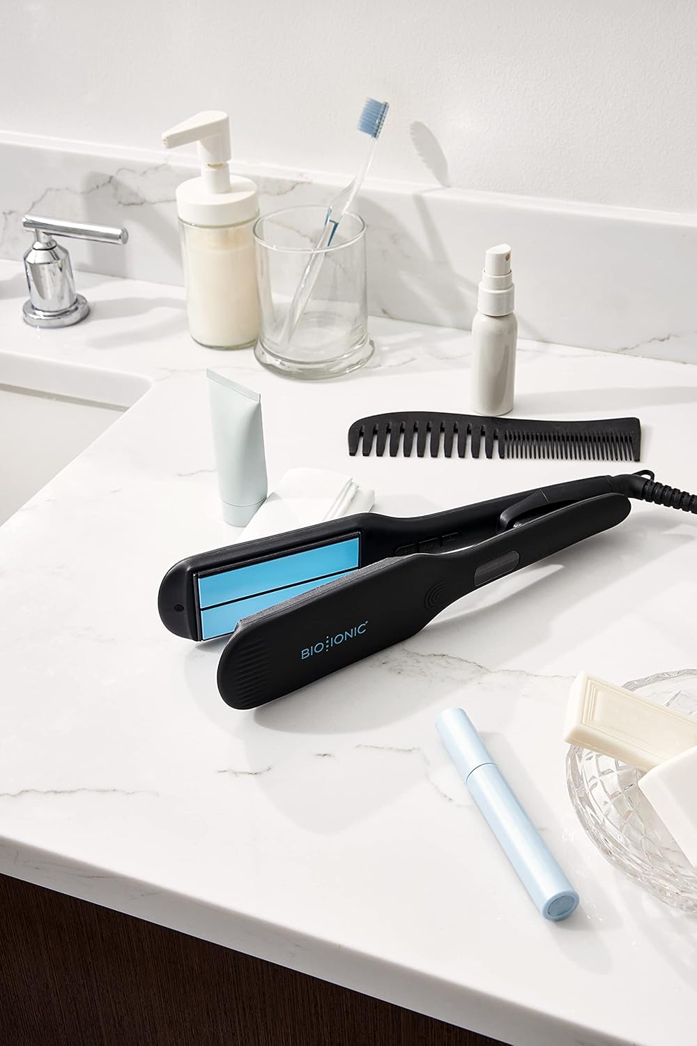 BIO Ionic OnePass Flat Iron – NanoIonic Ceramic Hair Straightener for Frizz-Free, Hydrated Shine.